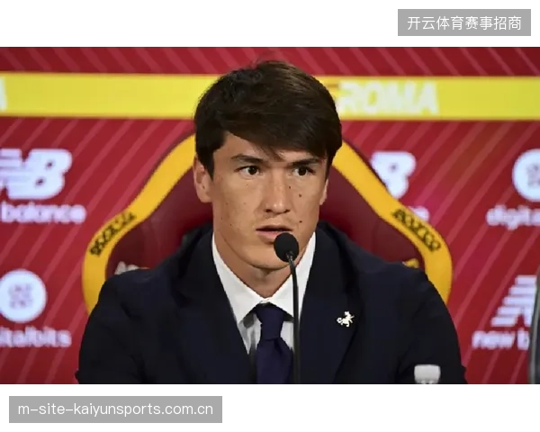 肖穆罗多夫利用速度优势两度洞穿伊朗球门，中亚狼高举反击大旗